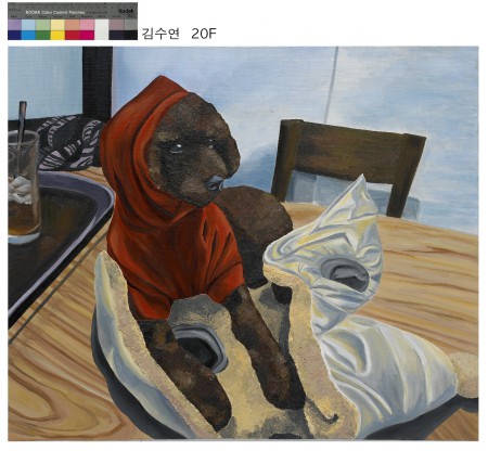 카페 테이블위의 빨간 후드 강아지 Red hoody dog on the cafe table